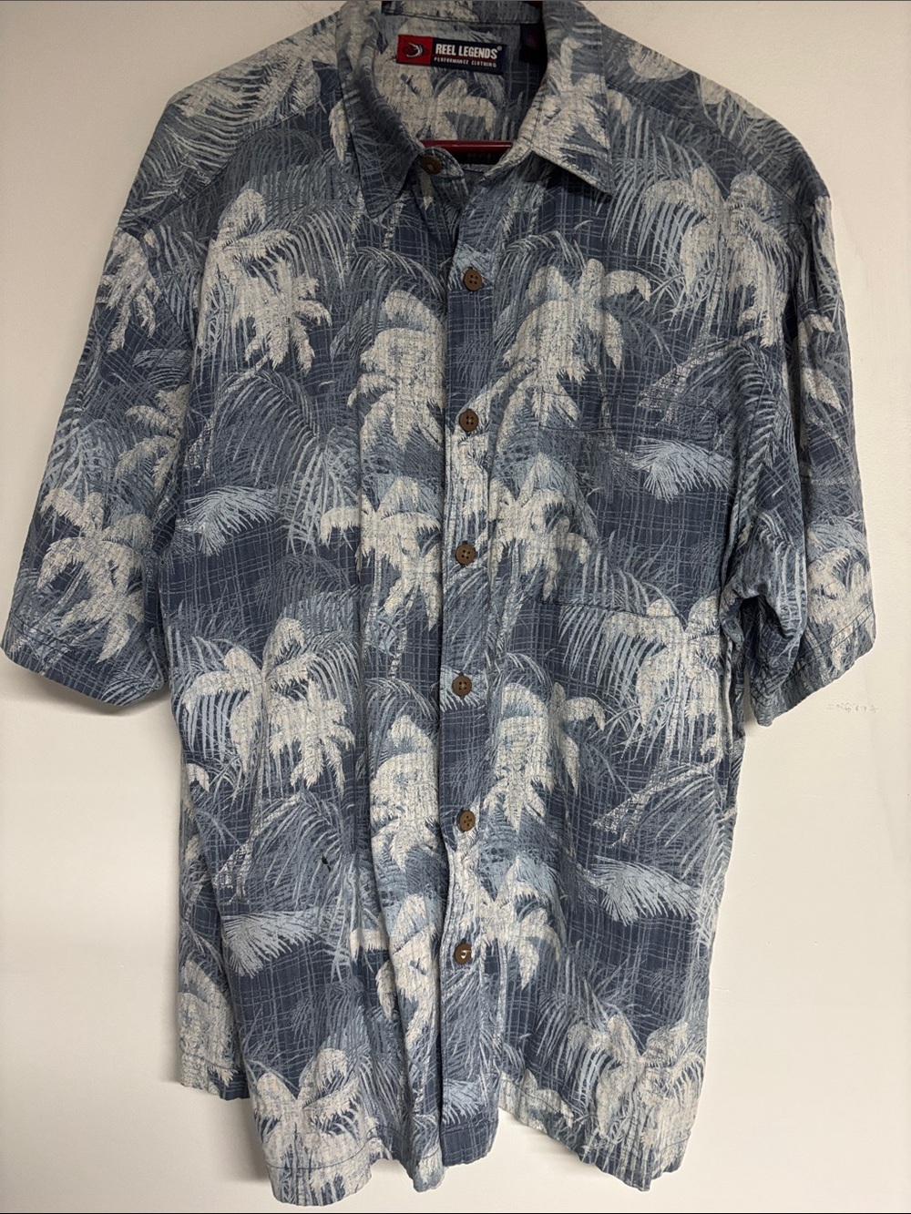 Reel Legends Men’s Blue and White Palm-Print Short Sleeve Shirt